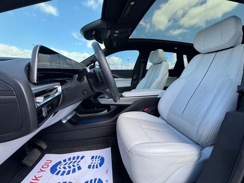 Certified 2024 Cadillac Lyriq Sport AWD/4WD image 27