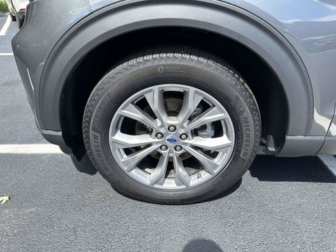 Certified 2023 Ford Explorer XLT w/ Equipment Group 202A AWD/4WD image 8
