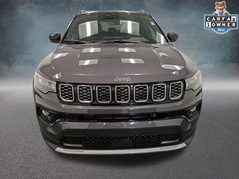 Used 2024 Jeep Compass Limited AWD/4WD image 2