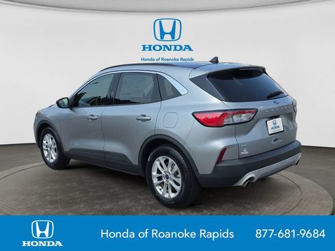 Used 2022 Ford Escape SE w/ Convenience Package FWD image 3