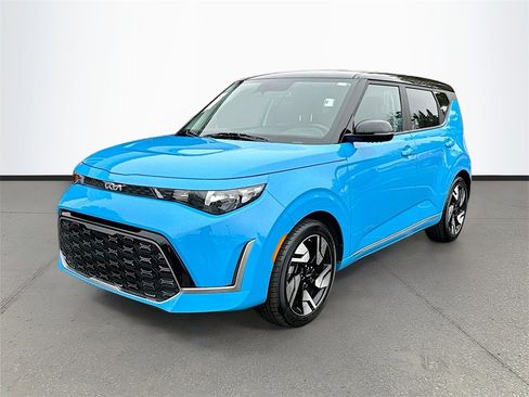 Certified 2023 Kia Soul GT-Line image 3