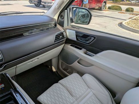 Used 2024 Lincoln Navigator L Black Label image 20