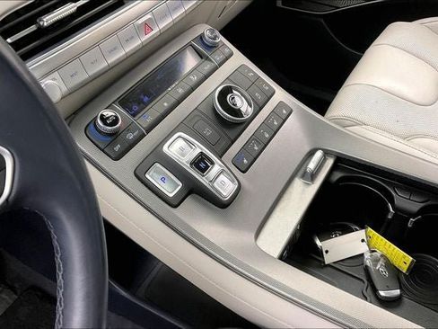Used 2021 Hyundai Palisade Limited FWD image 16