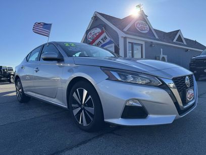 Used 2022 Nissan Altima 2.5 SV