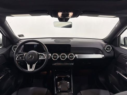 Used 2021 Mercedes-Benz GLB 250 4MATIC image 29