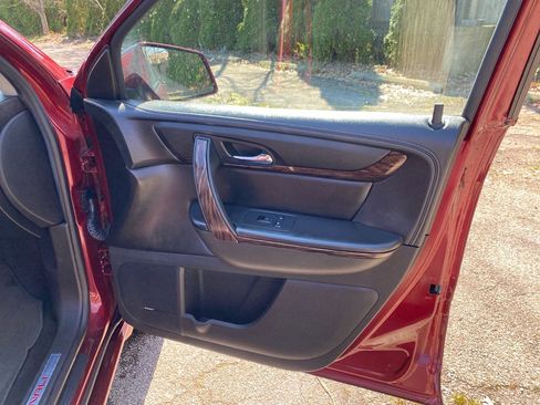 Used 2016 GMC Acadia Denali AWD/4WD image 28