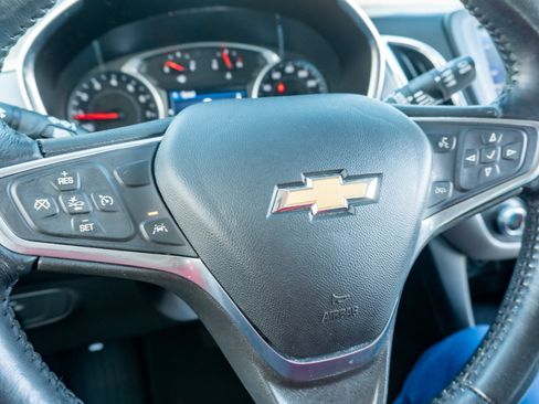 Used 2022 Chevrolet Equinox LT FWD image 30