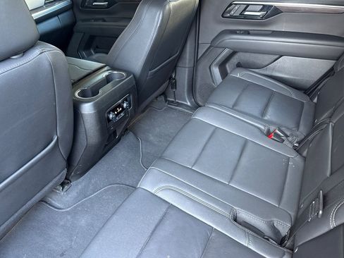 Used 2025 Chevrolet Tahoe LT AWD/4WD image 13