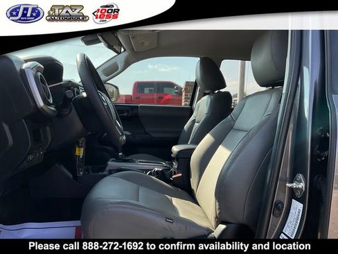 Used 2018 Toyota Tacoma SR5 image 10
