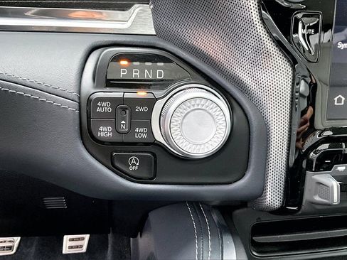 Certified 2023 RAM 1500 Limited image 32