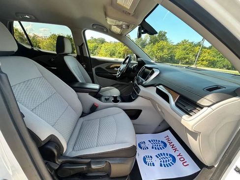 Used 2018 GMC Terrain SLE w/ Driver Convenience Package FWD image 16