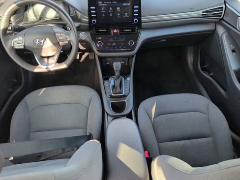 Used 2022 Hyundai Ioniq SE image 29