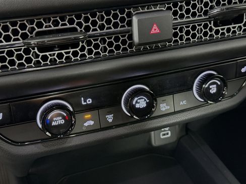 Used 2024 Honda HR-V Sport image 17