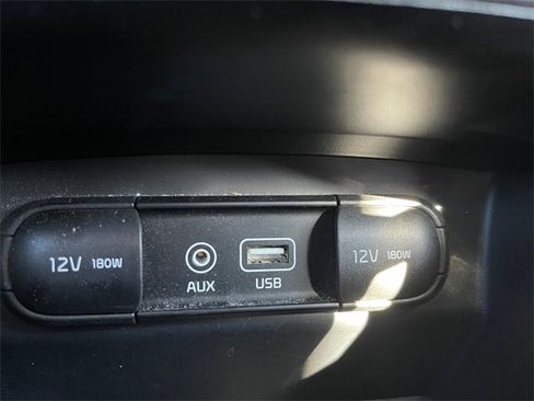 Used 2018 Kia Sorento LX image 21