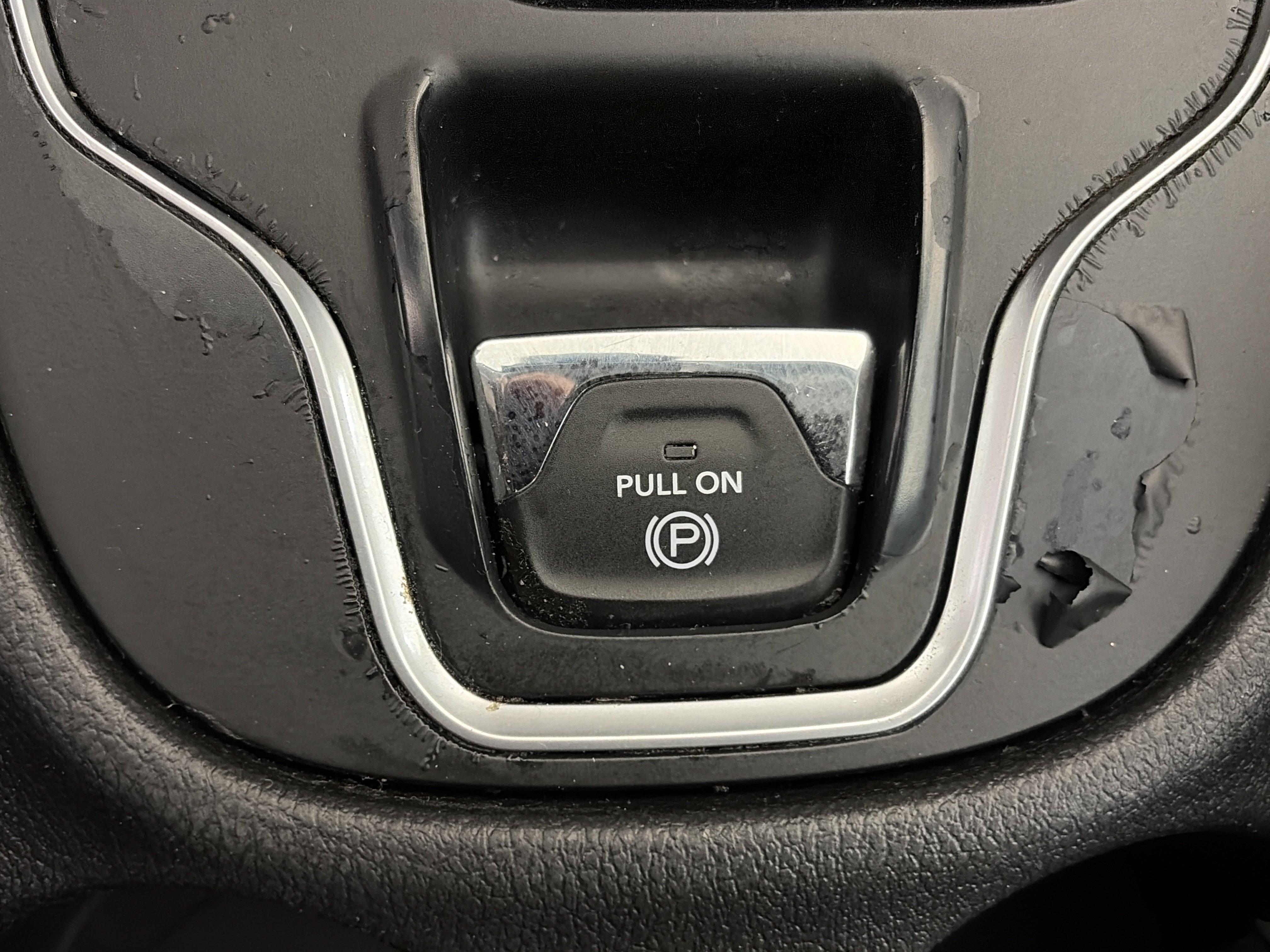 Used 2021 Jeep Cherokee Latitude Lux w/ Sun & Sound Group AWD/4WD image 29