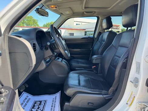 Used 2015 Jeep Patriot High Altitude AWD/4WD image 15