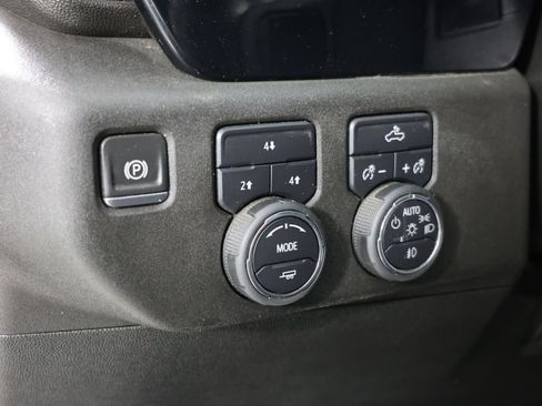 Used 2024 Chevrolet Silverado 2500 LT w/ Convenience Package AWD/4WD image 16