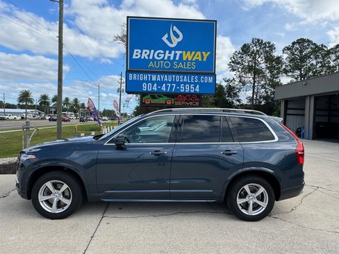 Used 2018 Volvo XC90 T5 Momentum image 2