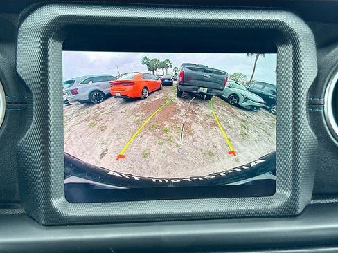 Used 2021 Jeep Wrangler Unlimited Rubicon 4xe w/ Cold Weather Group image 15