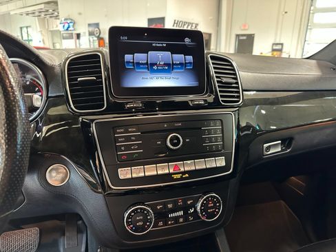 Used 2019 Mercedes-Benz GLS 550 4MATIC image 26