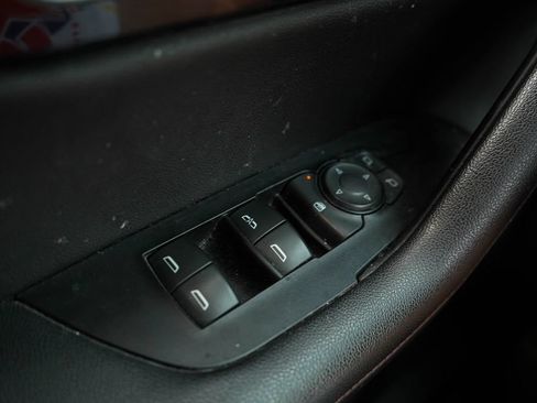 Used 2019 Chevrolet Blazer RS AWD/4WD image 29
