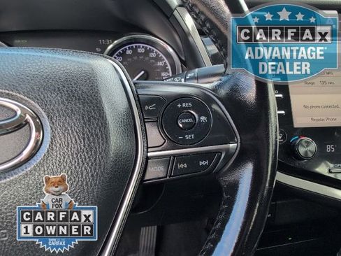 Used 2019 Toyota Camry XLE image 18