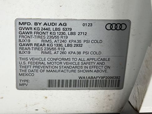 Used 2023 Audi Q5 2.0T Premium w/ Convenience Package AWD/4WD image 28