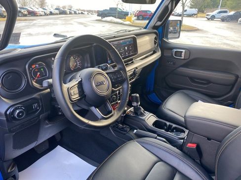 Used 2024 Jeep Wrangler Unlimited Rubicon 392 image 28