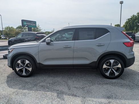 New 2025 Volvo XC40 B5 Plus w/ Climate Package image 7