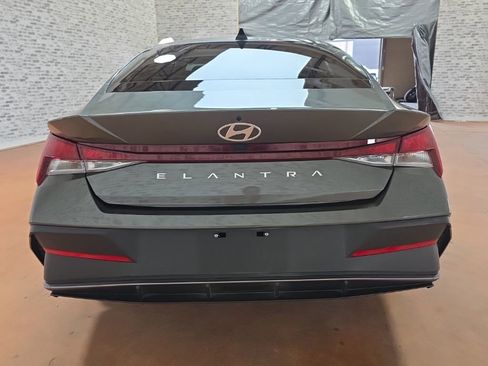 Certified 2024 Hyundai Elantra SEL FWD image 5
