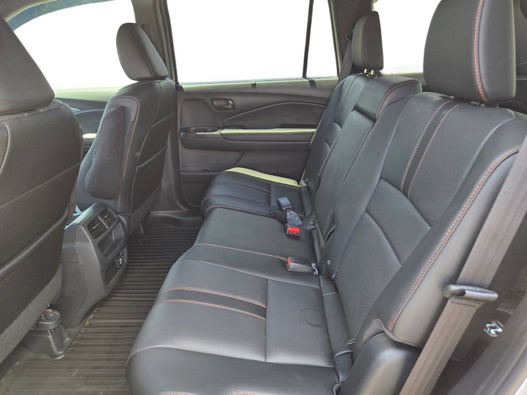 Used 2023 Honda Passport TrailSport image 19