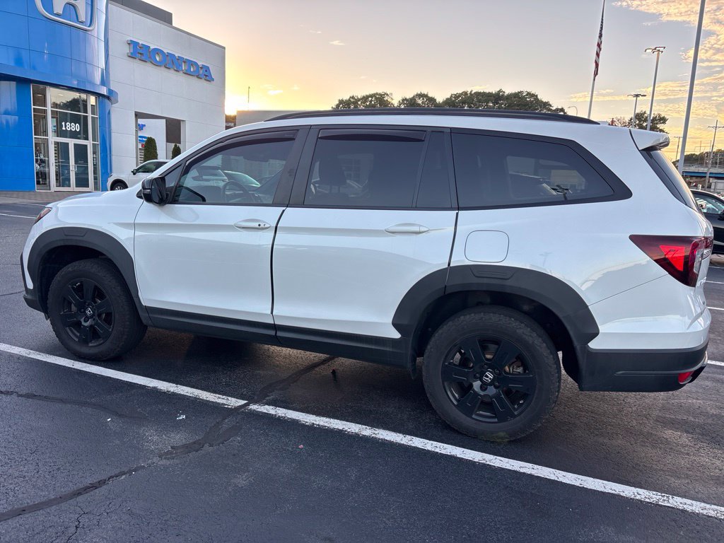 Used 2022 Honda Pilot TrailSport image 4