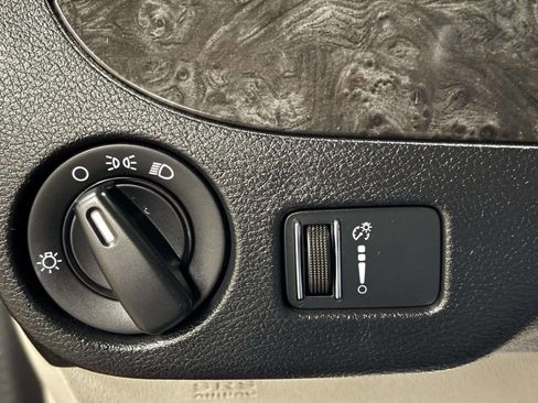 Used 2016 Dodge Grand Caravan SE w/ Quick Order Package 29E SE FWD image 36