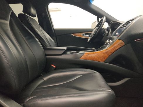 Used 2019 Lincoln Nautilus Select image 21