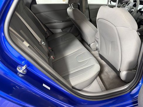 Used 2025 Hyundai Elantra Sport FWD image 15