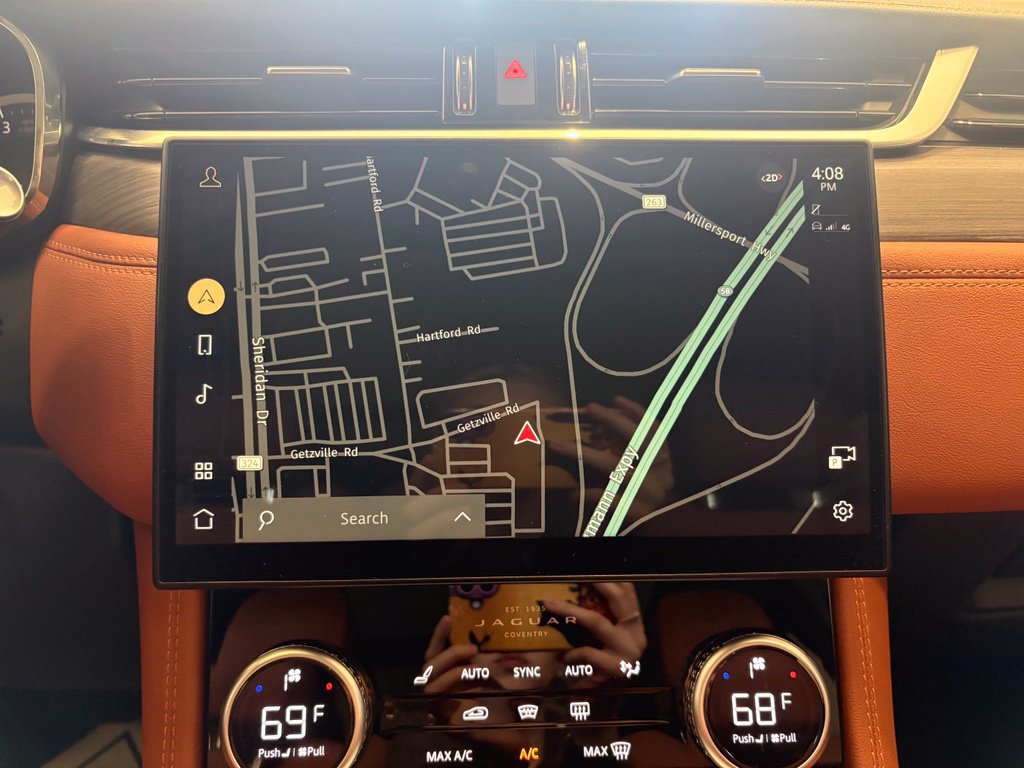 Used 2023 Jaguar F-PACE R-Dynamic S AWD/4WD image 37