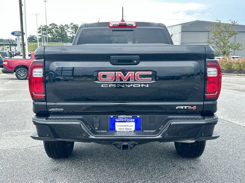 Used 2024 GMC Canyon AT4 w/ Technology Package AWD/4WD image 15