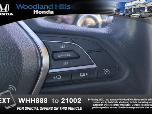 Used 2017 INFINITI Q60 2.0t w/ Moonroof Package RWD image 12