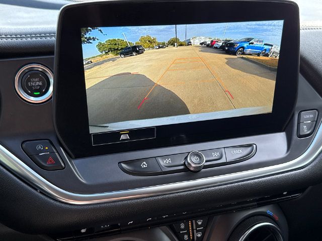 Used 2025 Chevrolet Blazer LT w/ LPO, Black Grille Bar Package FWD image 24