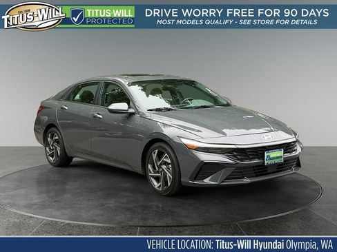 Used 2025 Hyundai Elantra SEL FWD image 1