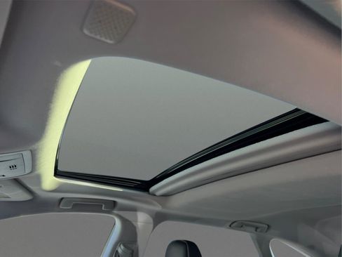 Certified 2022 Lexus RX 350L Luxury w/ Accessory Package (Z1) image 35