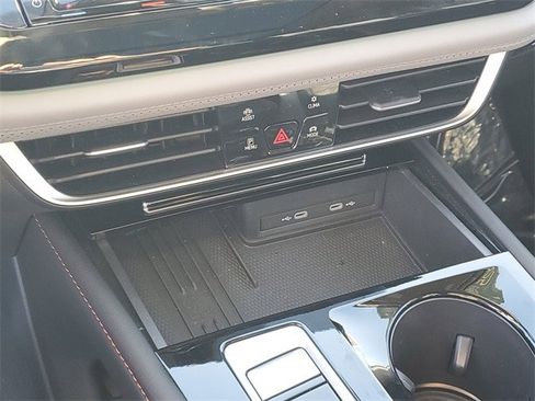 Certified 2025 Volkswagen Atlas Peak Edition SE image 28