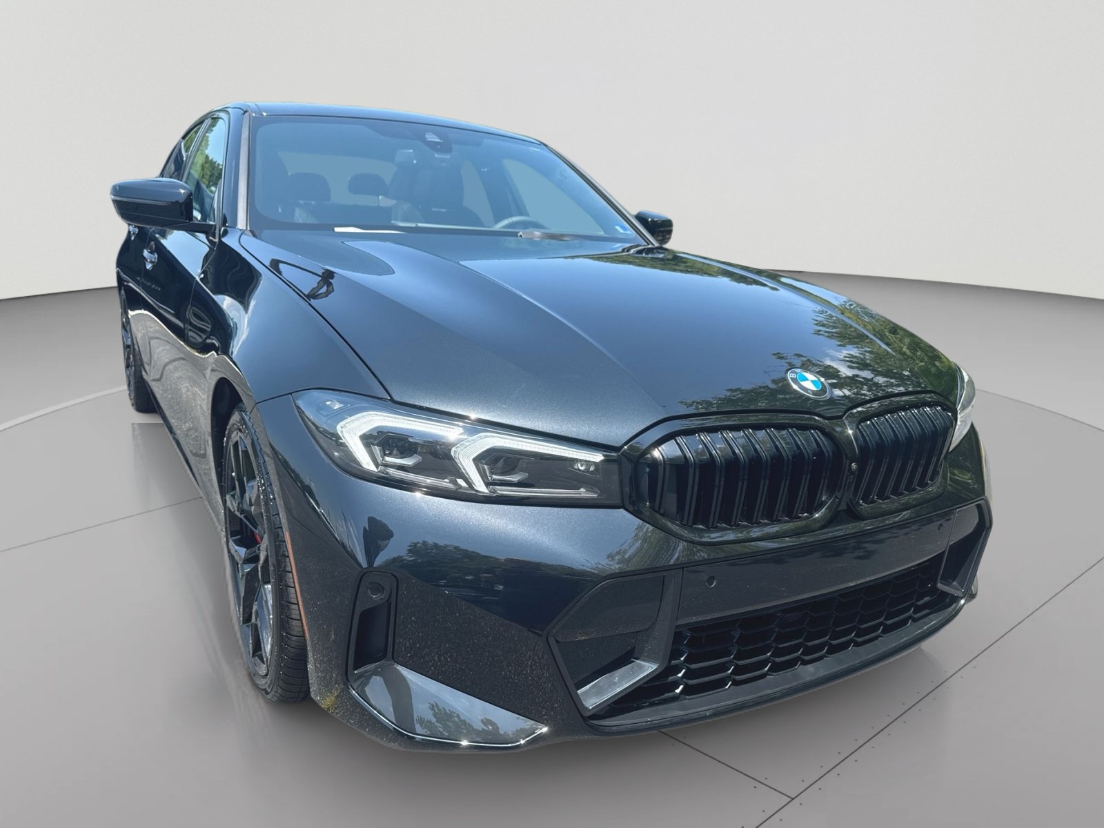 New 2026 BMW 330i Sedan w/ M Sport Package RWD image 3