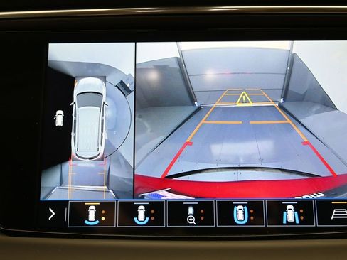 Certified 2020 Buick Enclave Essence w/ Sound and Sites Package image 18