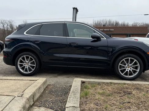 Used 2019 Porsche Cayenne S w/ Premium Plus Package AWD/4WD image 5