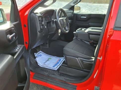 Used 2021 Chevrolet Silverado 1500 Custom w/ LPO, Dark Essentials Package image 18