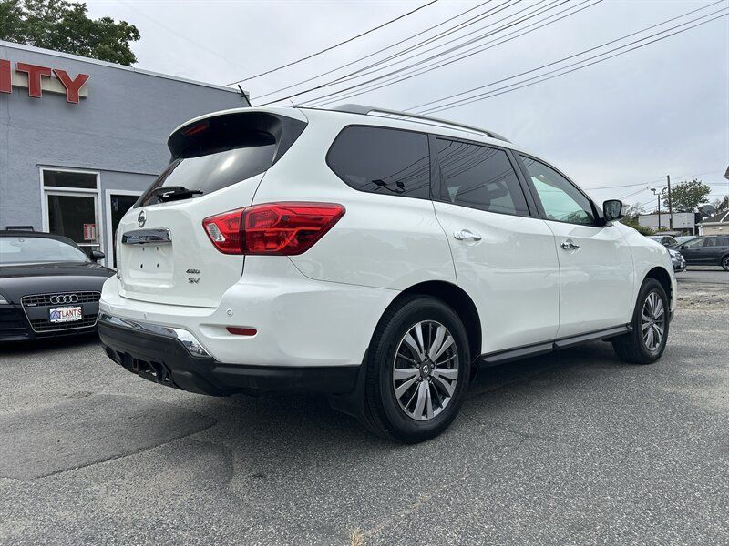 Used 2018 Nissan Pathfinder SV AWD/4WD image 4