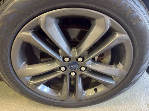 Used 2015 Ford Edge Sport w/ Equipment Group 401A AWD/4WD image 39