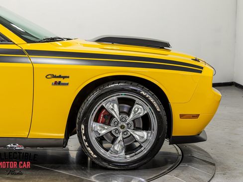 Used 2010 Dodge Challenger R/T RWD image 38