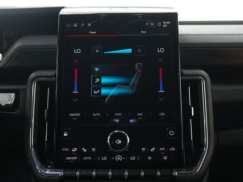 Used 2025 GMC Yukon Denali AWD/4WD image 16
